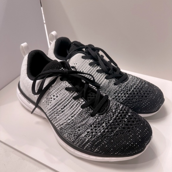 APL Shoes - Picture 1 of 6